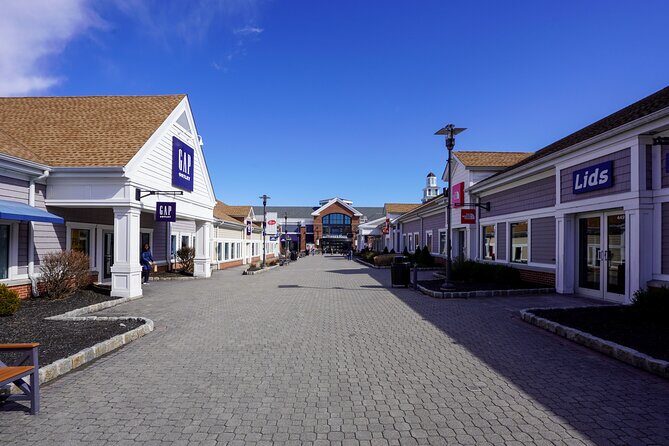 Woodbury Common Premium Outlets Shopping Tour from Midtown - Who Should Consider This Tour?