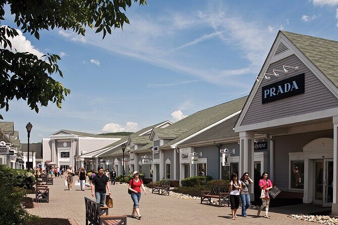 Woodbury Outlets Transfer with shopping from NYC | Kids 50% Off - Authentic Feedback from Travelers