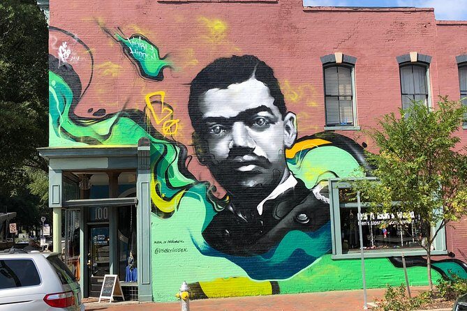 Would I Lie To You? Mural Walks - The Experience: What Makes It Stand Out