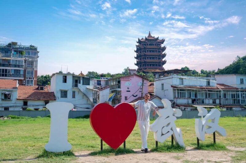 Wuhan: Yellow Crane Tower and Hubu Alley Guided Tour - Key Points