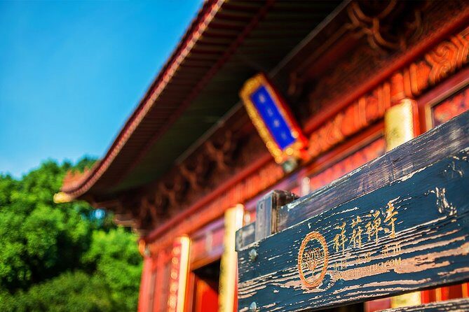 Wuxi Private Day Tour with Lingshan Buddhist Scenic Spot and Taihu Yuantouzhu - Key Points