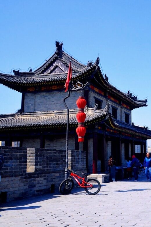 Xi'an City Wall Private Guided Tour with Cycling Option - Key Points