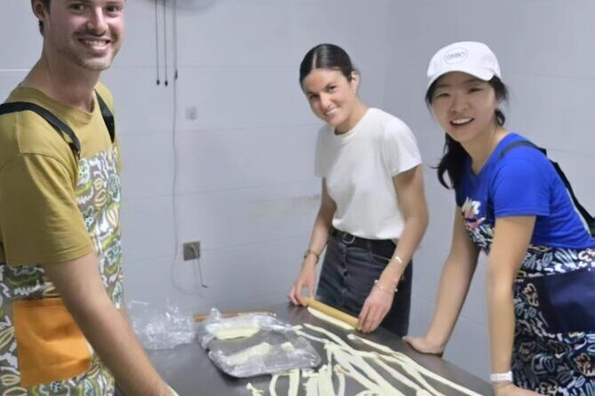 Xi'an Noodle Making and Tea Tasting Experience - Key Points