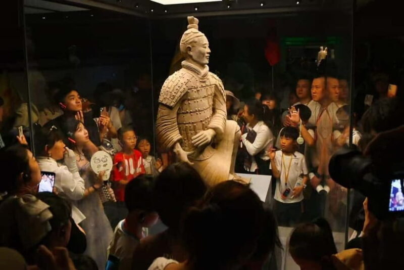 Xi'an:Terracotta Army Museum Walking Tour with Entry Tickets - Exploring the Terracotta Army with a Guided Tour in Xian