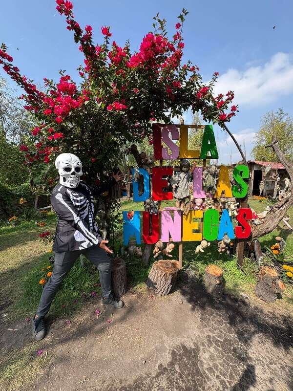 Xochimilco: Island of the Dolls Tour Games and Drinks - Group Size, Flexibility, and Planning