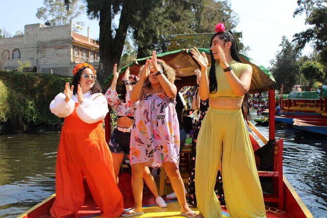 Xochimilco & Mexican Party with Guacamole & Unlimited Drinks - Who Should Consider This Tour?