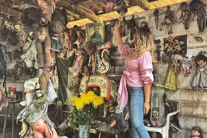 Xochimilco The island dolls and Axolotl museum from Mexico City - Key Points