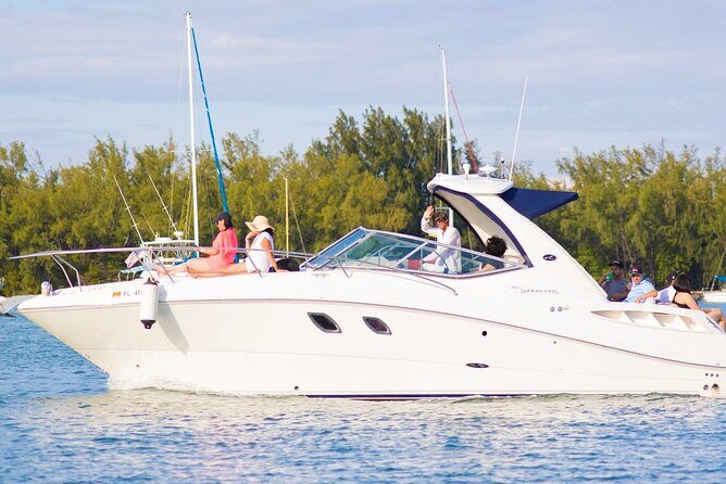 Yacht Celebration! (Restroom/Kitchen/AC & Bed on Board) - What Makes This Tour Stand Out?