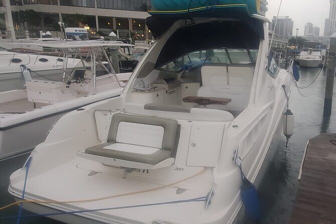 Yacht Celebration! (Restroom/Kitchen/AC & Bed on Board) - Real Traveler Opinions: What Do People Say?
