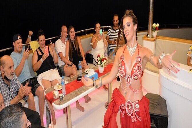 Yacht Cruise with Dinner & Oriental Show - What Do Travelers Say?
