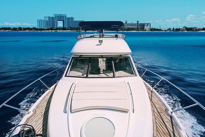 Yacht Meridian 40FT Best Private Rental in Cancun - FAQs