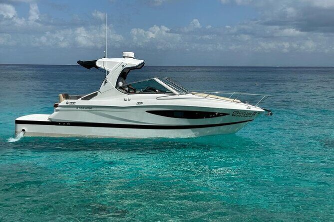 Yacht with visit to heaven cie service snorkell included - Who Should Consider This Tour?