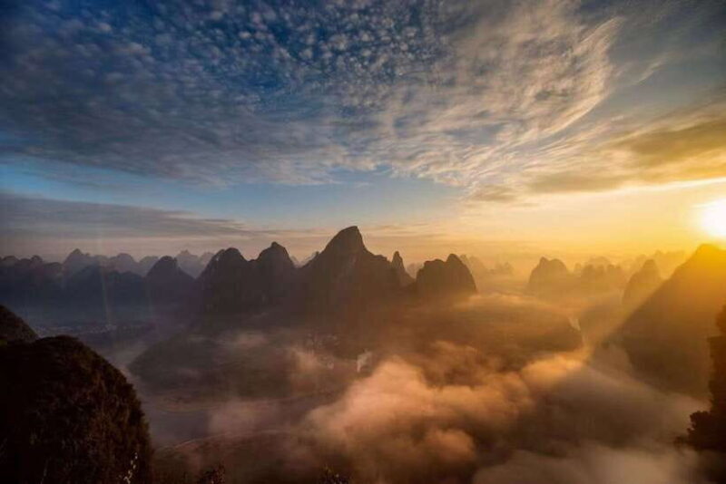 Yangshuo/Guilin: Full- or Half-Day Xianggong Hill Sunrise - The Value for Money