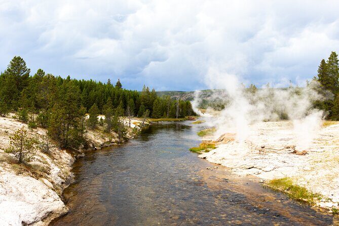 Yellowstone's Grand Prismatic Self-Guided Walking Tour - Practical Aspects of the Tour