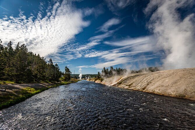 Yellowstone's Old Faithful Self-Guided Walking Tour - Practical Tips for Using the Tour