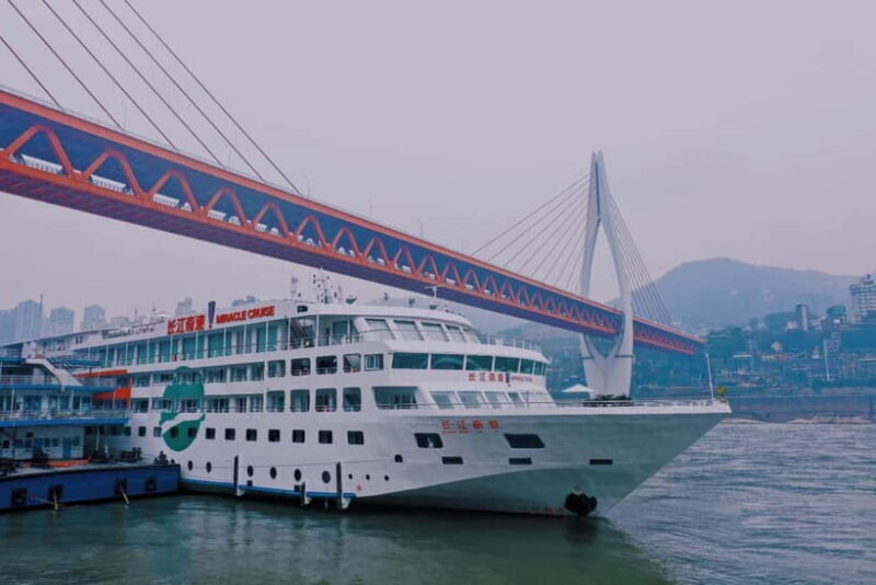 Yichang - Chongqing Yangtze Miracle Luxury 5D4N Cruise - A Detailed Look at the Experience