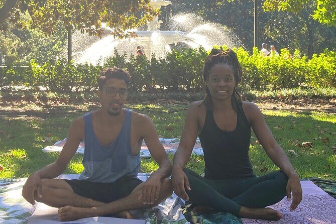 Yoga in Forsyth Park - Group size and meeting details