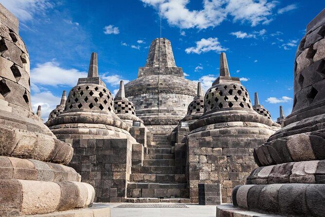 Yogyakarta: Borobudur Climb-up & Prambanan Day Trip All Inclusive - Exploring Yogyakarta’s Temples: A Detailed Review of the Borobudur & Prambanan Day Trip