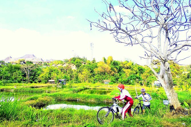 Yogyakarta Cycling Tour Around the Villages and Fish Farm - Exploring the Yogyakarta Cycling Tour Around the Villages and Fish Farm