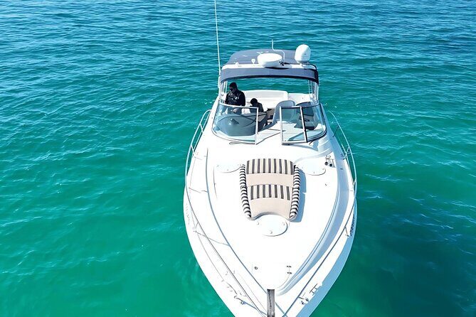 Your Own Private Yacht in Cabo  Snorkeling, Crew & Coastal Views - FAQ