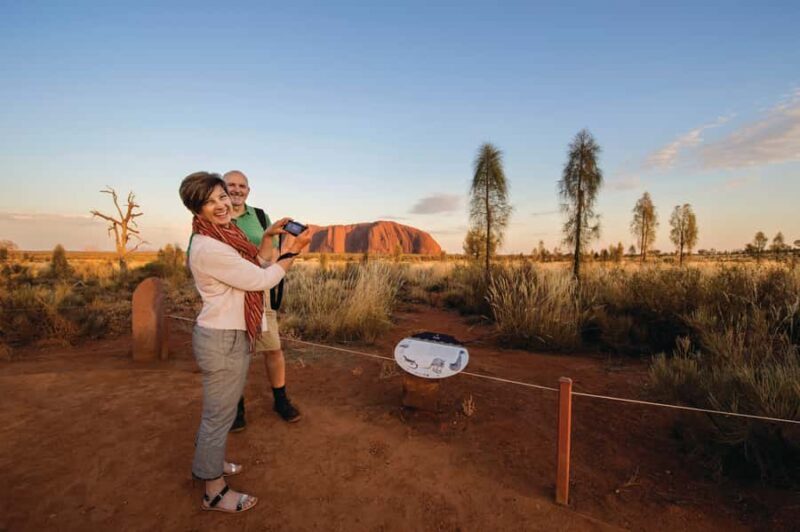 Yulara: Uluru Sunrise and Kata Tjuta Day Trip by Bus - A Close Look at the Experience