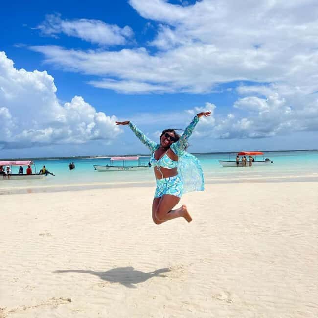 ZANZIBAR: Prison Island, Jozani Forest & Butterfly Center - Visiting the Butterfly Center