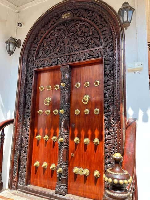 Zanzibar: Prison Island, Stone Town & Night Market Tour - An In-Depth Look at the Tour