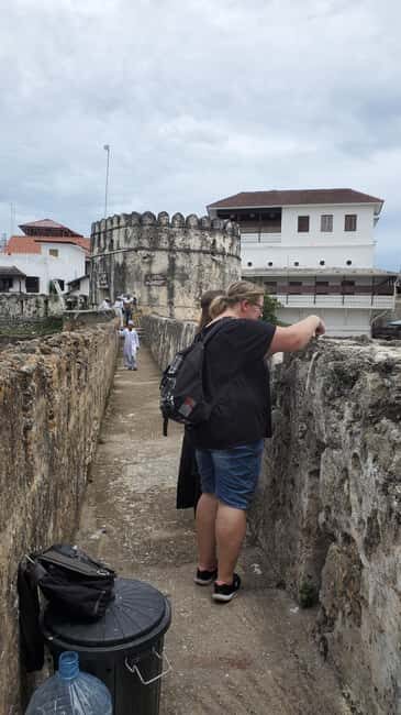 Zanzibar: Stone Town and Spice Farm Private Guided Tour - The Charm of Narrow Streets and Local Markets