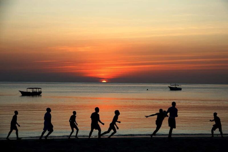 Zanzibar: Stone Town & Prison Island, Blue Safari, Sunset in the North - Key Points