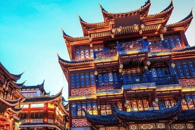 Zhujiajiao & Shanghai:Small Group Tour Water Town to Skyline - The Modern Marvels of Shanghai: From the Bund to Yu Garden