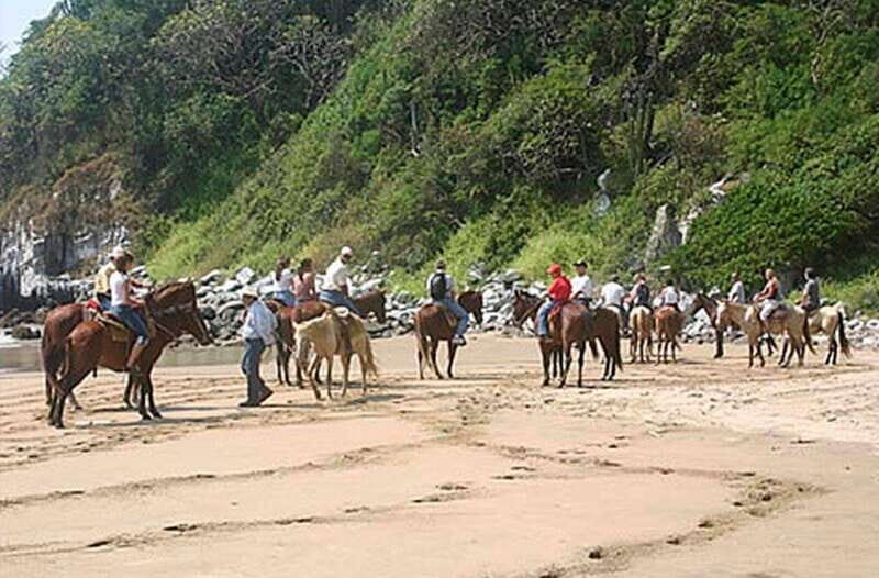 Zihuatanejo: Horseback Riding on the Beach - An In-Depth Look at the Zihuatanejo Horseback Beach Tour