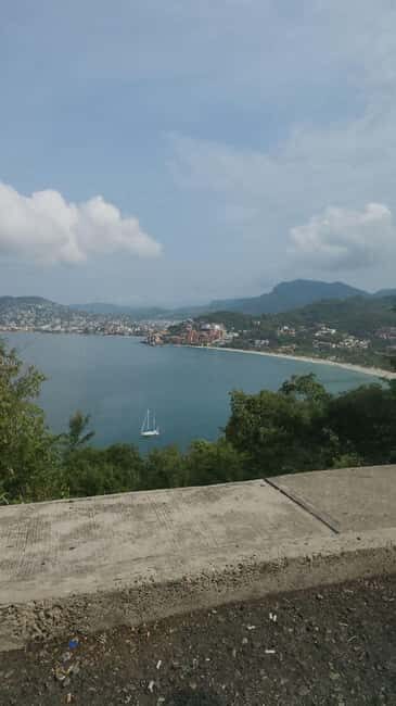Zihuatanejo: Las Gatas Beach Snorkeling and Kayaking Tour - Discovering Zihuatanejo’s Las Gatas Beach: A Guide to the Snorkeling and Kayaking Tour