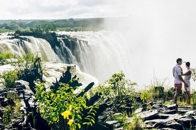 Zimbabwe & Zambia: Guided Tour of the Falls from Both Sides - Transportation and Group Size