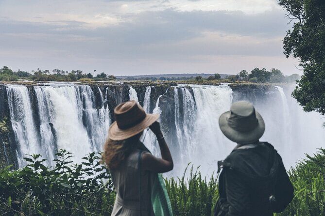 Zimbabwe & Zambia: Guided Tour of the Falls from Both Sides - FAQ