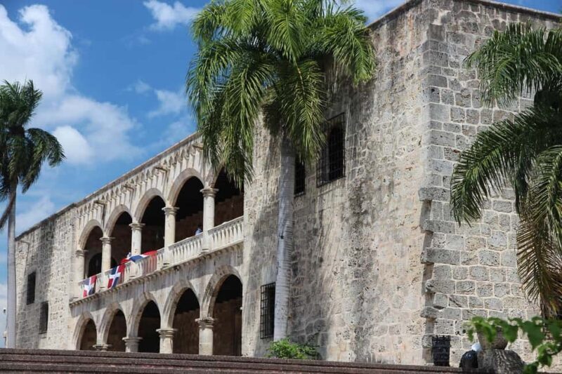 Zona Colonial Hictorical Tour with a local artist - What to Expect from the Itinerary