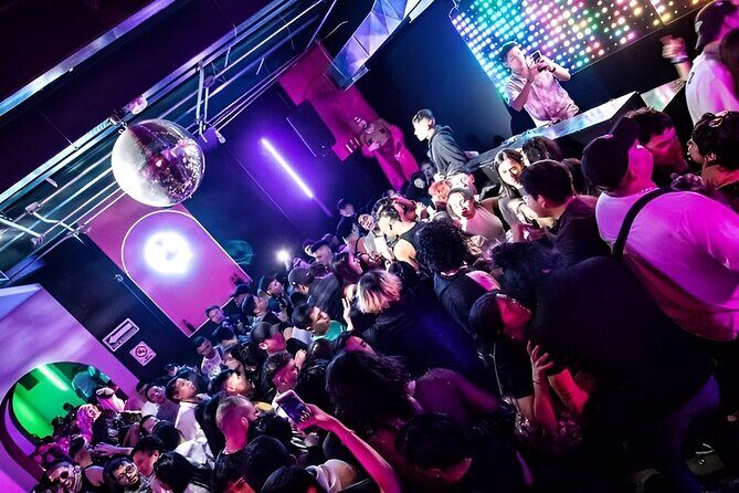 Zona Rosa Mexico City Nightlife of Magic LGBT+ And Bar Tour - Who Will Love This Tour?