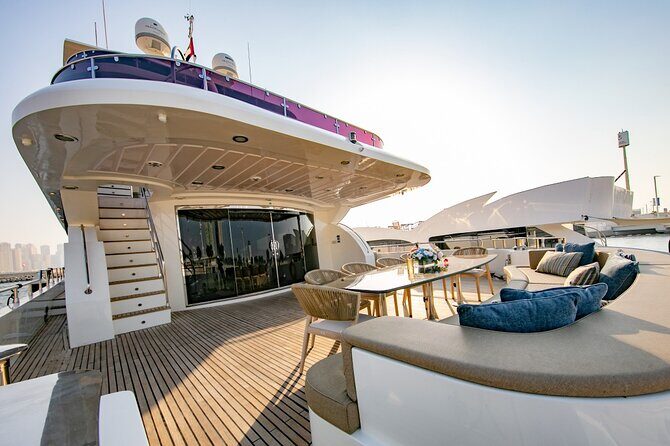 Dubai Harbour Super Yacht Experience with gourmet & Drinks - Final Thoughts: Who Is This Tour For?