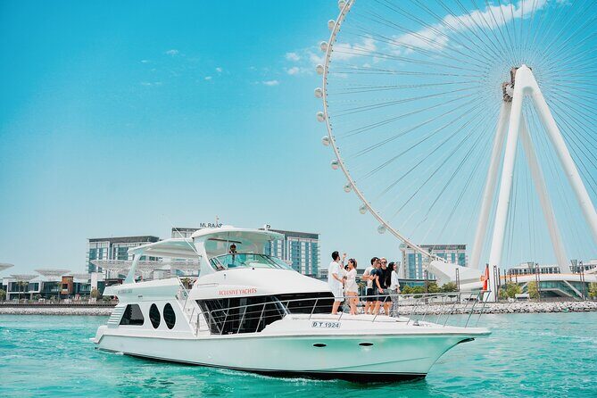 Dubai Marina 1hr Yacht tour with Drinks - An Authentic Perspective on Dubai Marina’s Waterways