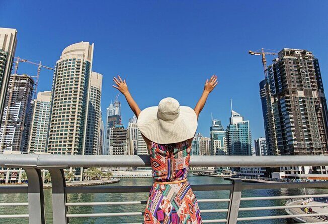 Dubai Marina Yacht Tour with Optional Breakfast or BBQ - Key Points