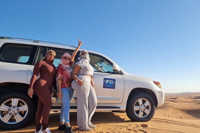 Dubai Red Dunes with Sandboarding, Camel Ride, Falcon & VIP Camp - FAQ