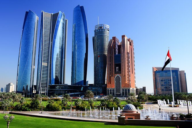 From Abu Dhabi: Sheikh Zayed Mosque, Royal Palace & Etihad Tower - FAQ