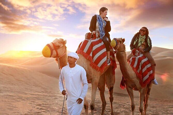 Private Premium Desert Safari 4x4 Vehicle with BBQ Dinner - DUBAI - Sunset and Photography Opportunities