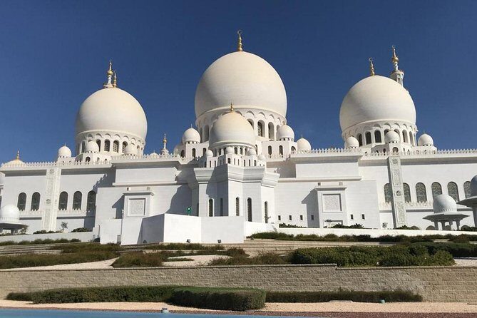 Private Sheikh Zayed Grand Mosque Tour - A Closer Look at the Sheikh Zayed Grand Mosque Tour