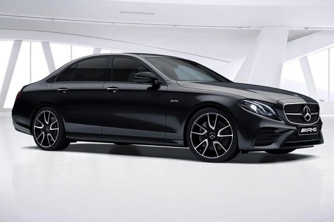 Private Transfer: Abu Dhabi Airport AUH to Dubai in Business Car - Introduction