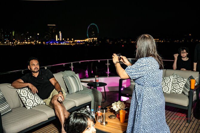 Superyacht Experience in Dubai with Dinner and Live Music - Valuing the Experience: Is It Worth It?